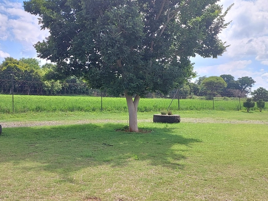 Commercial Property for Sale in Zoutpansdrift North West